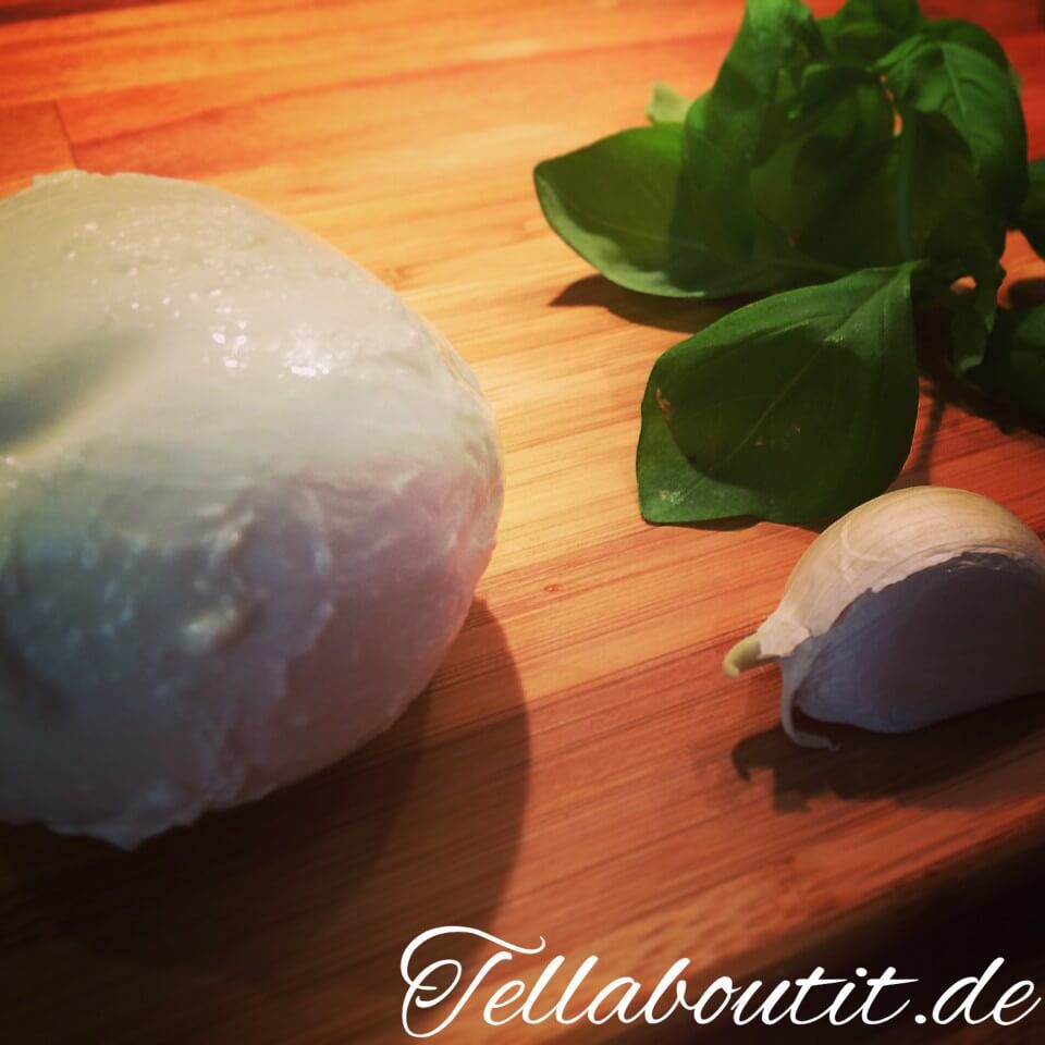 Mozzarella und Basilikum