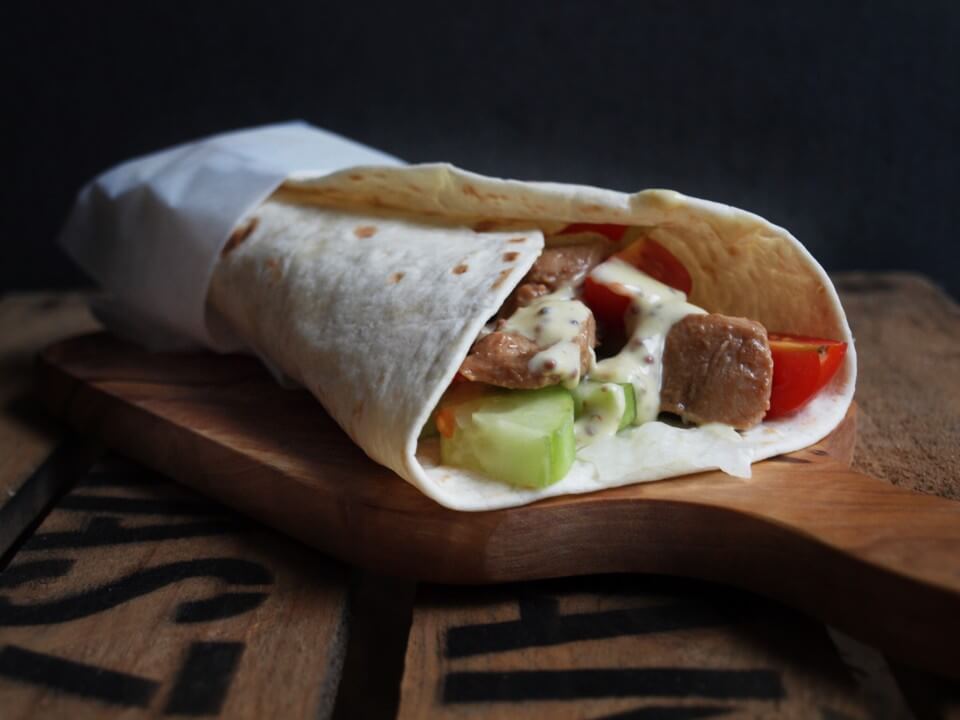 Chicken Teriyaki Wraps mit Kikkoman Teriyaki Chicken Teriyaki Wraps mit Honig Senf Dressing