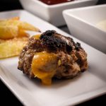 Frikadellen mit Cheddar