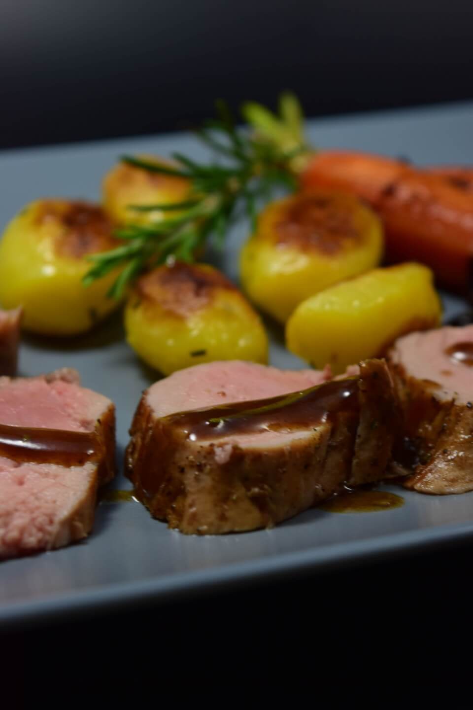 Rosmarin Balsamico Schweinefilet + Rosmarinkartoffeln