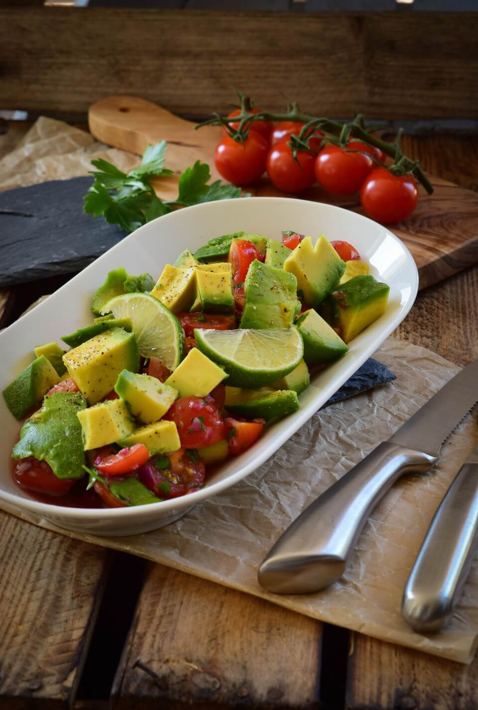 Das beste Rezept für frischen Avocado Tomaten Salat