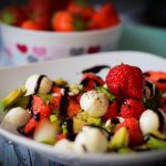 erdbeer avocado salat
