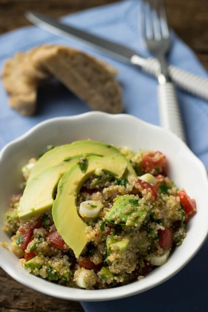Einfach, gesund &amp; lecker: Quinoa Avocado Salat