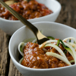 Super easy - Zoodles mit Tomatensauce