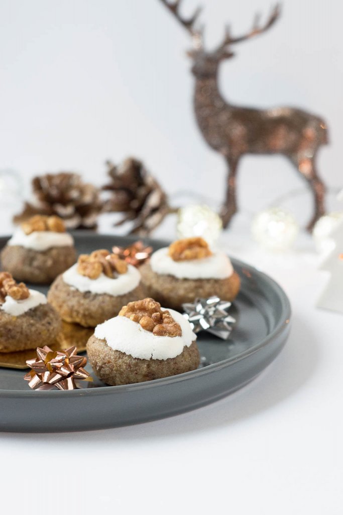 Marzipan Plätzchen mit Zimt und Walnuss