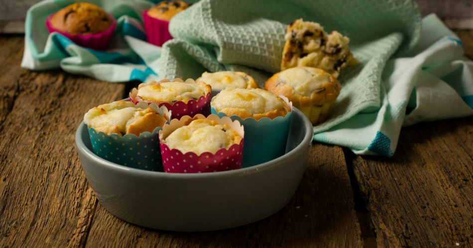 Chocolate Chip Muffins mit Frischkäse Füllung