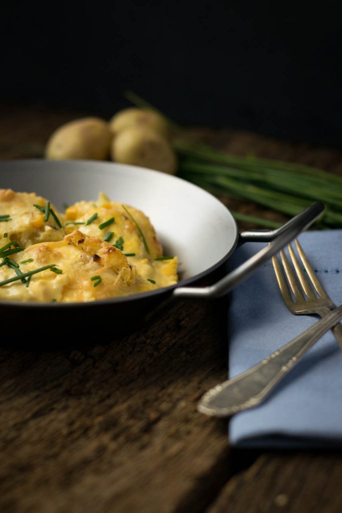 Schnelle Welle Rezept für Kartoffel Gratin mit Sauce Hollandaise