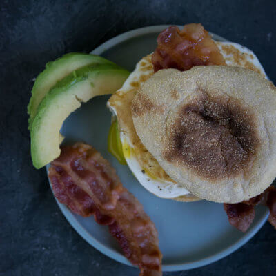 Yummy - Toastie mit Speck, Avocado und Spiegelei