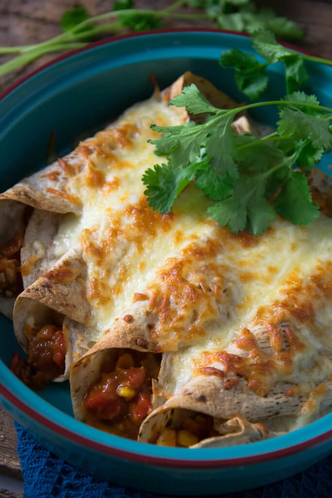 Burritos mit Geflügelfleisch und frischer Guacamole