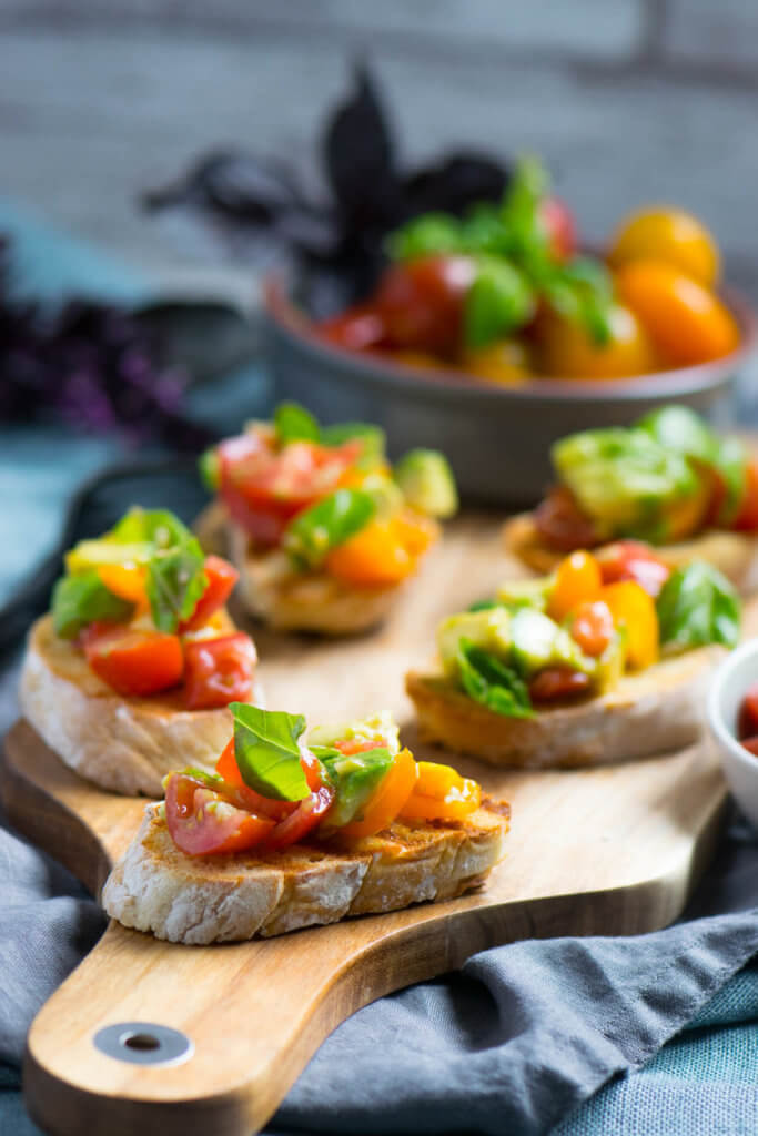 Avocado Tomaten Bruschetta