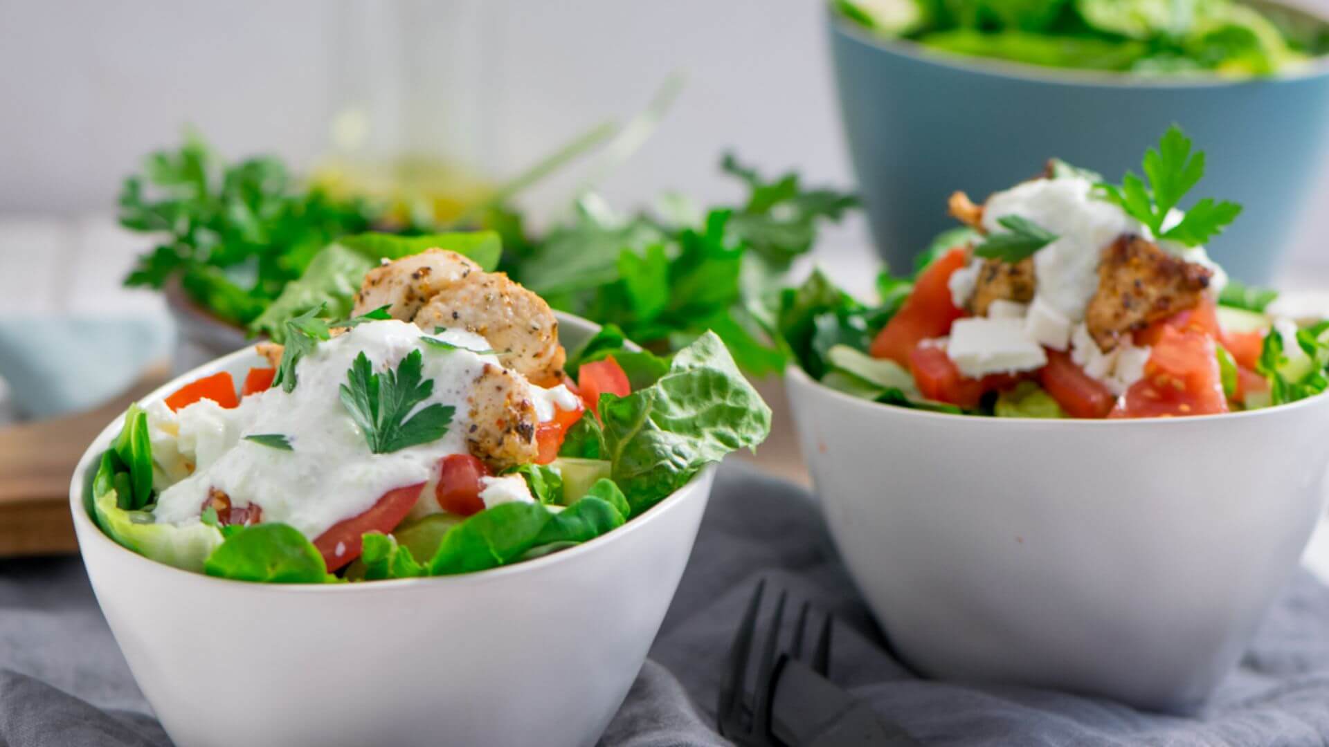 Erfrischender Gyros Salat - Sommerlicher Salat für heiße Tage