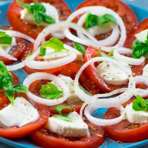 Tomatensalat mit Balsamico Dressing