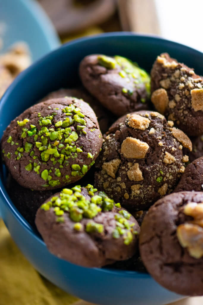 Christmas Brownie Cookies mit Pistazien, Mandeln und Zimt Zucker 