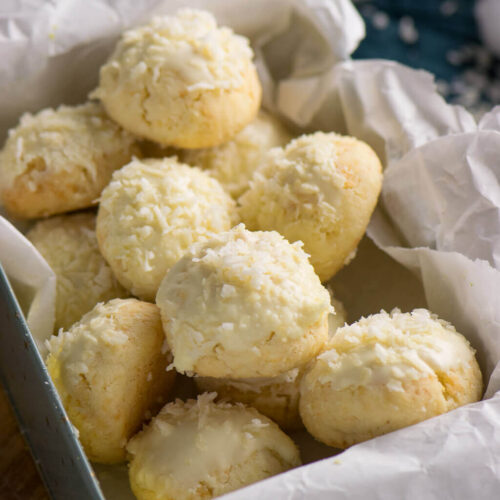 Super zarte Kokos Mandel Bällchen mit Tonkabohne