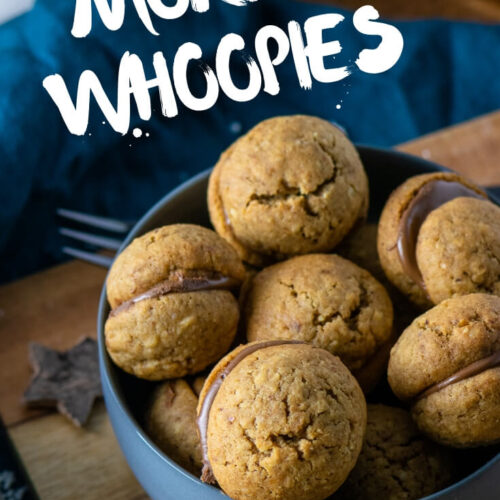 Super leckere Weihnachtskekse mit Nougatfüllung und leichtem Mokkageschmack, super easy zu backen und dank gemahlener Hasenüsse wunderbar saftig.