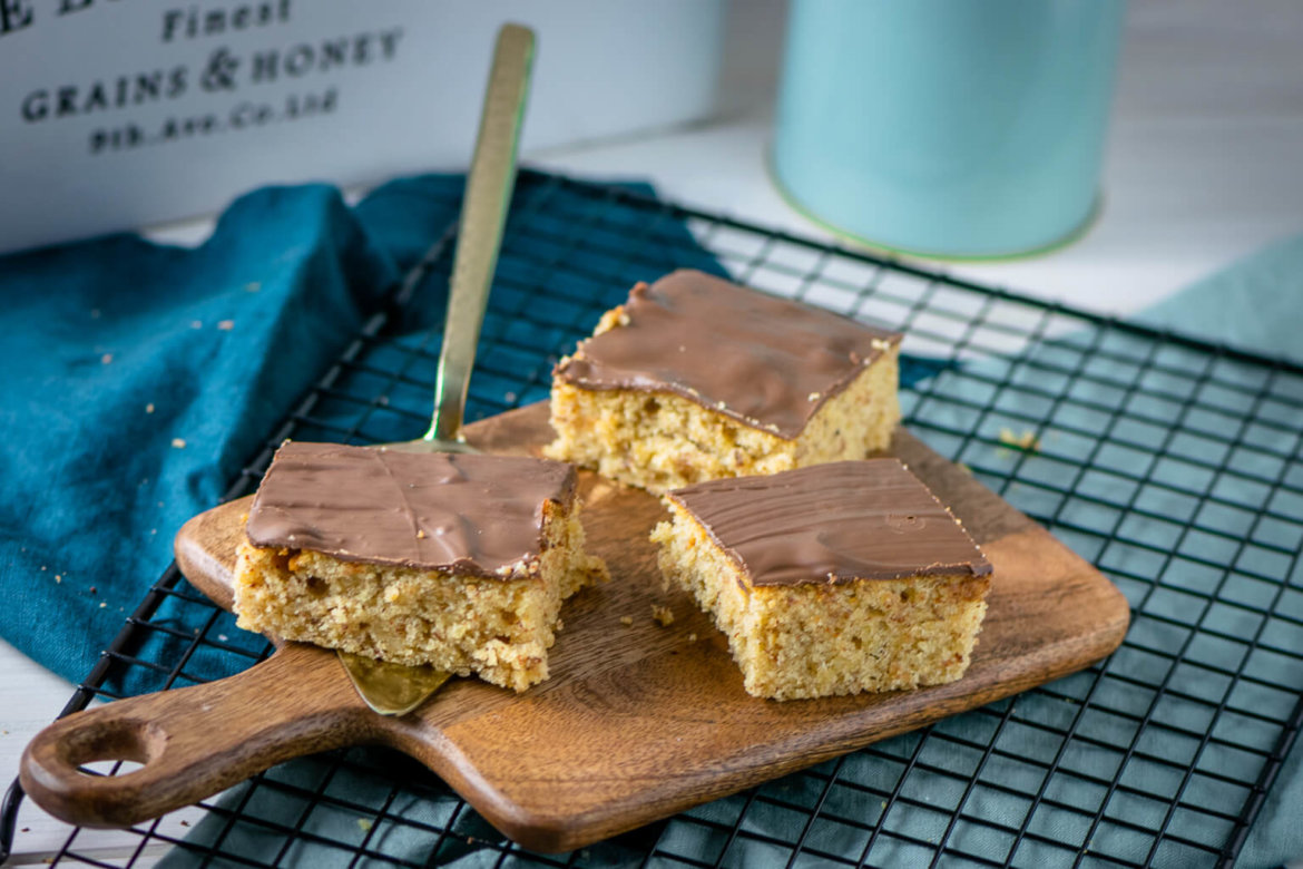 Der Kuchen wird auf keinen Fall trocken, er ist fluffig und saftig