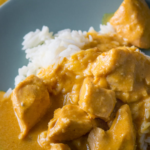 Super zartes Erdnuss-Hähnchen aus dem Slowcooker