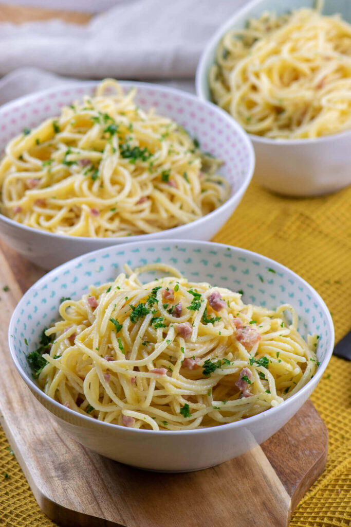 Spaghetti Carbonara gibt es hier aktuell alle 2 Wochen, denn:es kaum etwas einfacheres zu kochen gibt