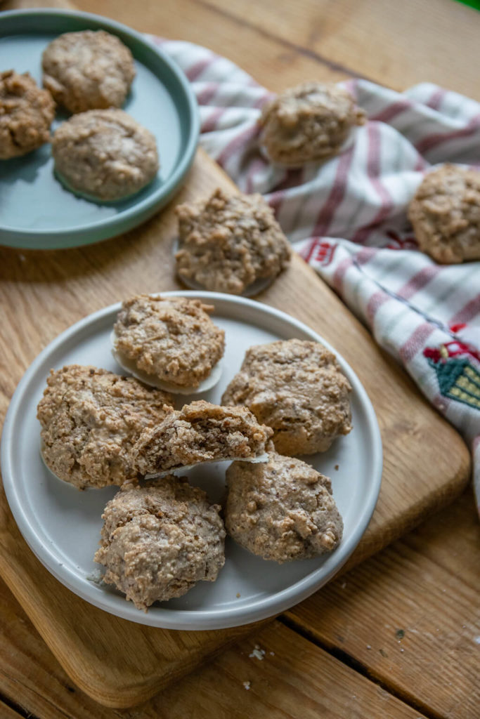 Haselnussmakronen Backen