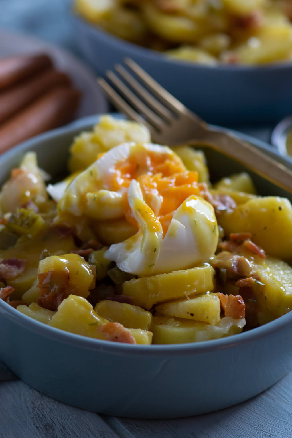 Weicher Kartoffelsalat Rezept mit Nüssen und Senf