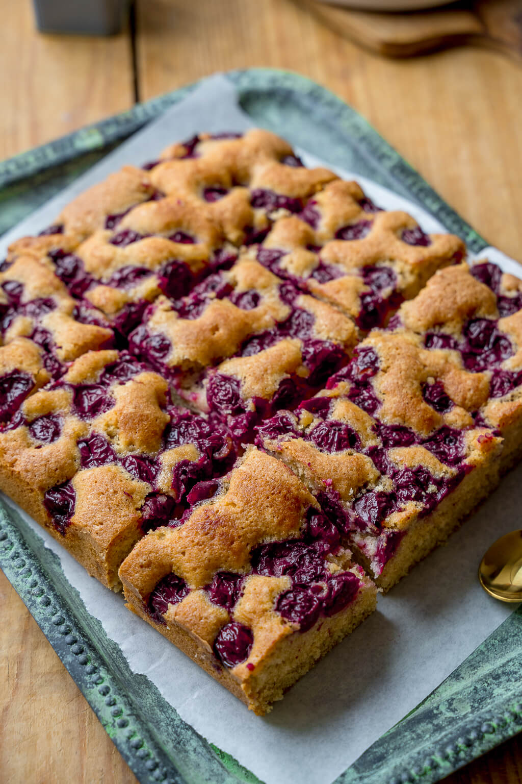 Saftiger Kirsch Sandkuchen nach Mamas Rezept - Einfach Malene