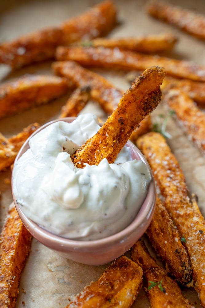 Knusprige Süßkartoffel Pommes aus dem Backofen - Einfach Malene