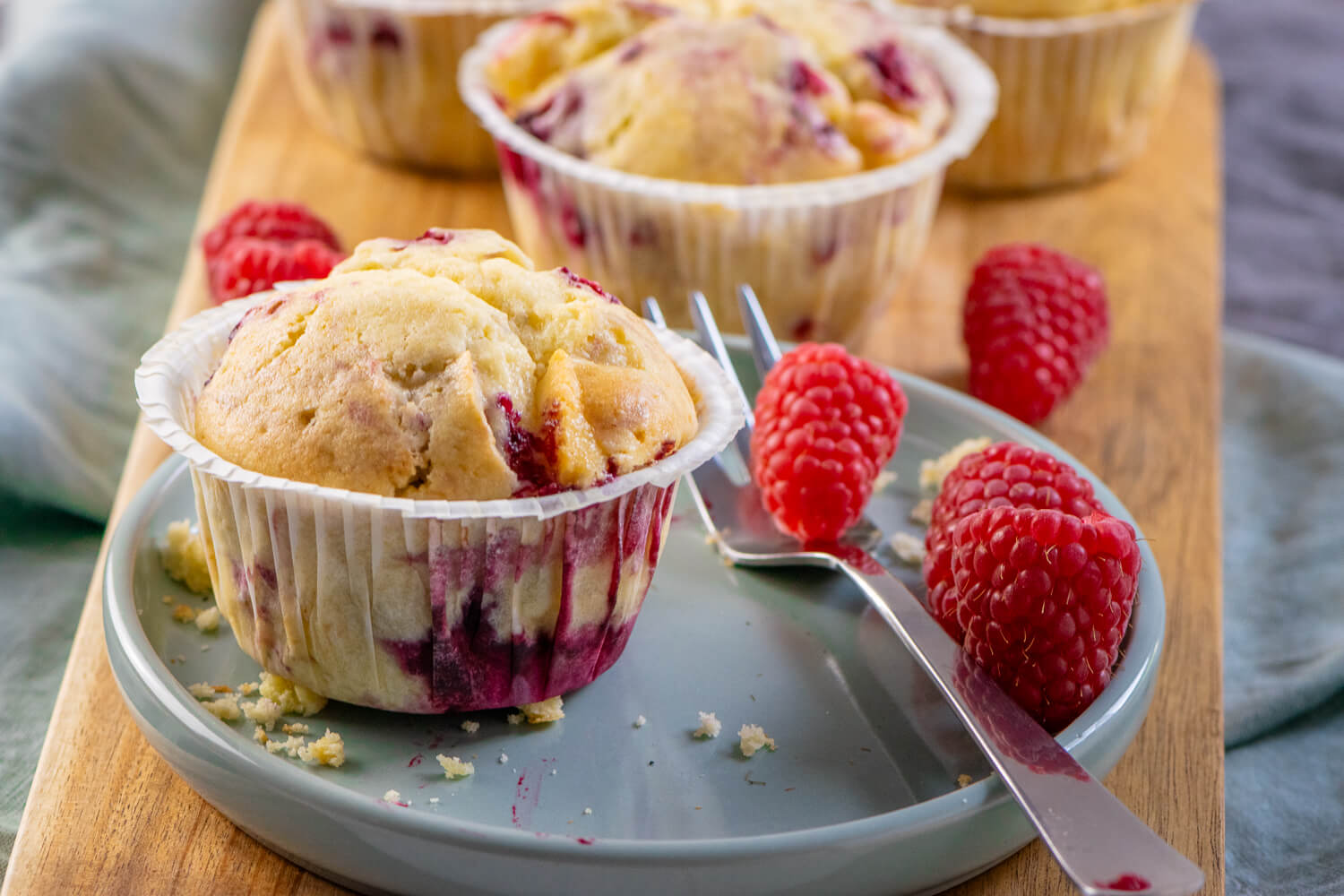 Weisse Schokolade Muffins mit Himbeeren