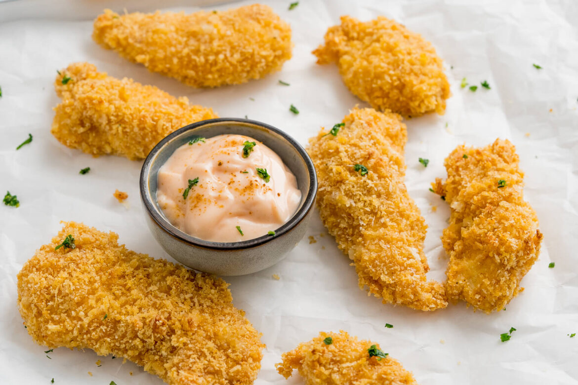 So einfach machst du knusprige Hähnchen Nuggets aus dem Backofen selber ...