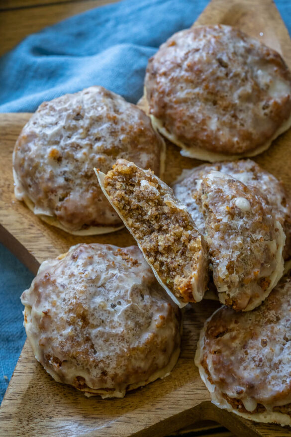 Marzipan Lebkuchen - einfaches Rezept, mega lecker - Einfach Malene