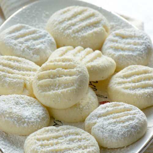 Diese Schneeflöckchen Kekse zergehen auf der Zunge