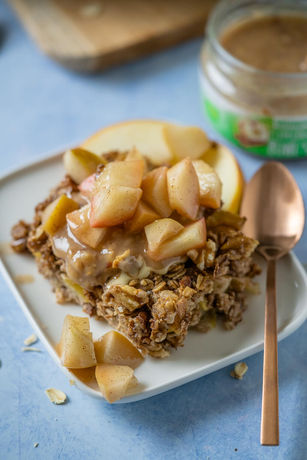 Köstliches ApfelZimt Baked Oatmeal warmer vollwertiger Kuchen zum