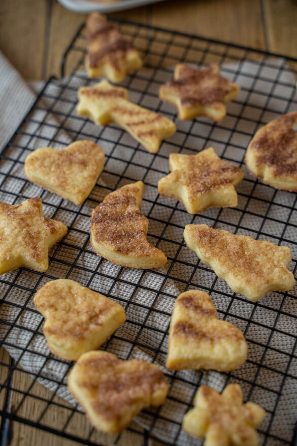 Mega leckere Rahmplätzchen mit Zucker &amp; Zimt - tolle Ausstechplätzchen