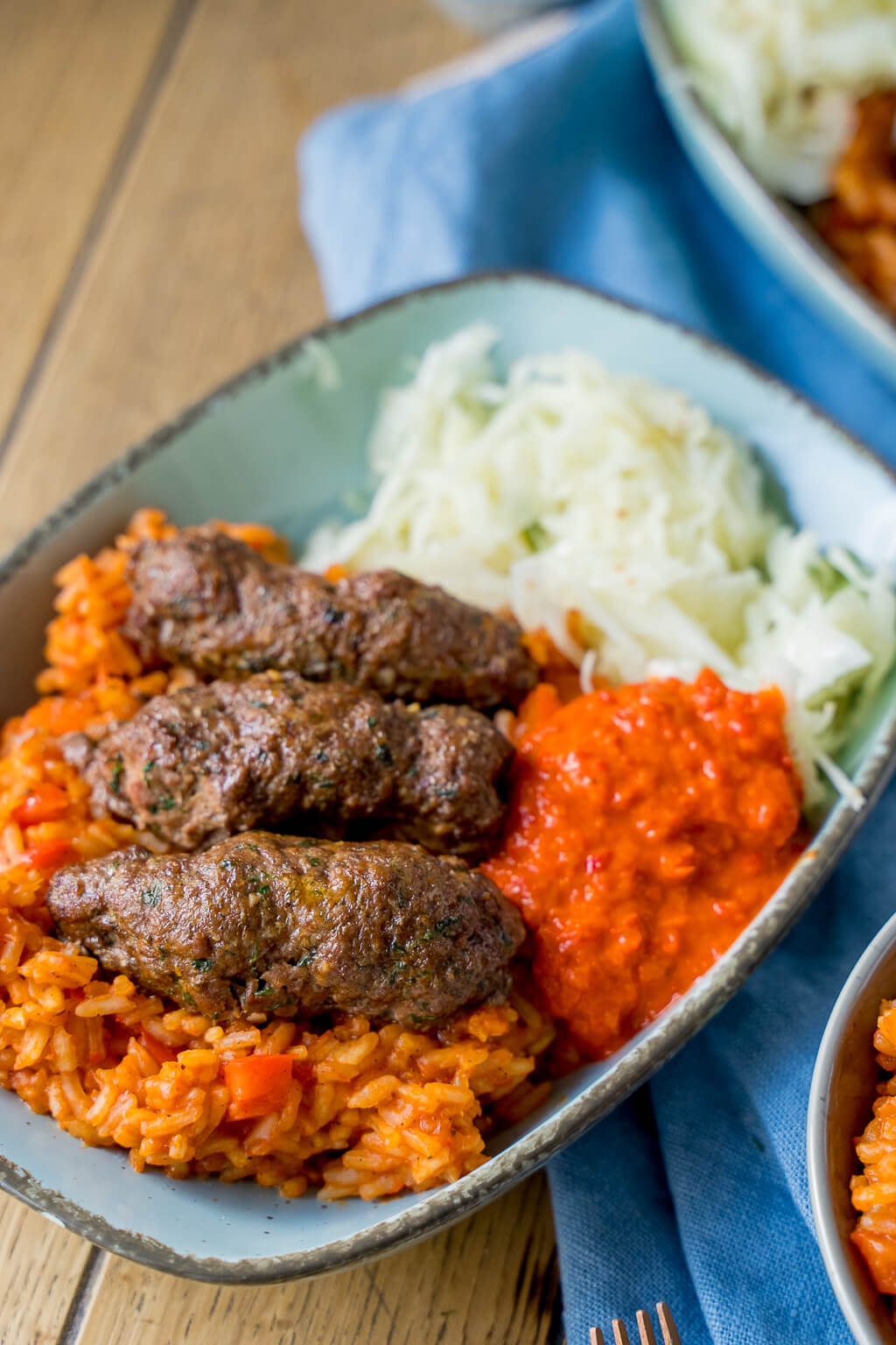 So einfach machst du Cevapcici mit Djuvec Reis zuhause selber