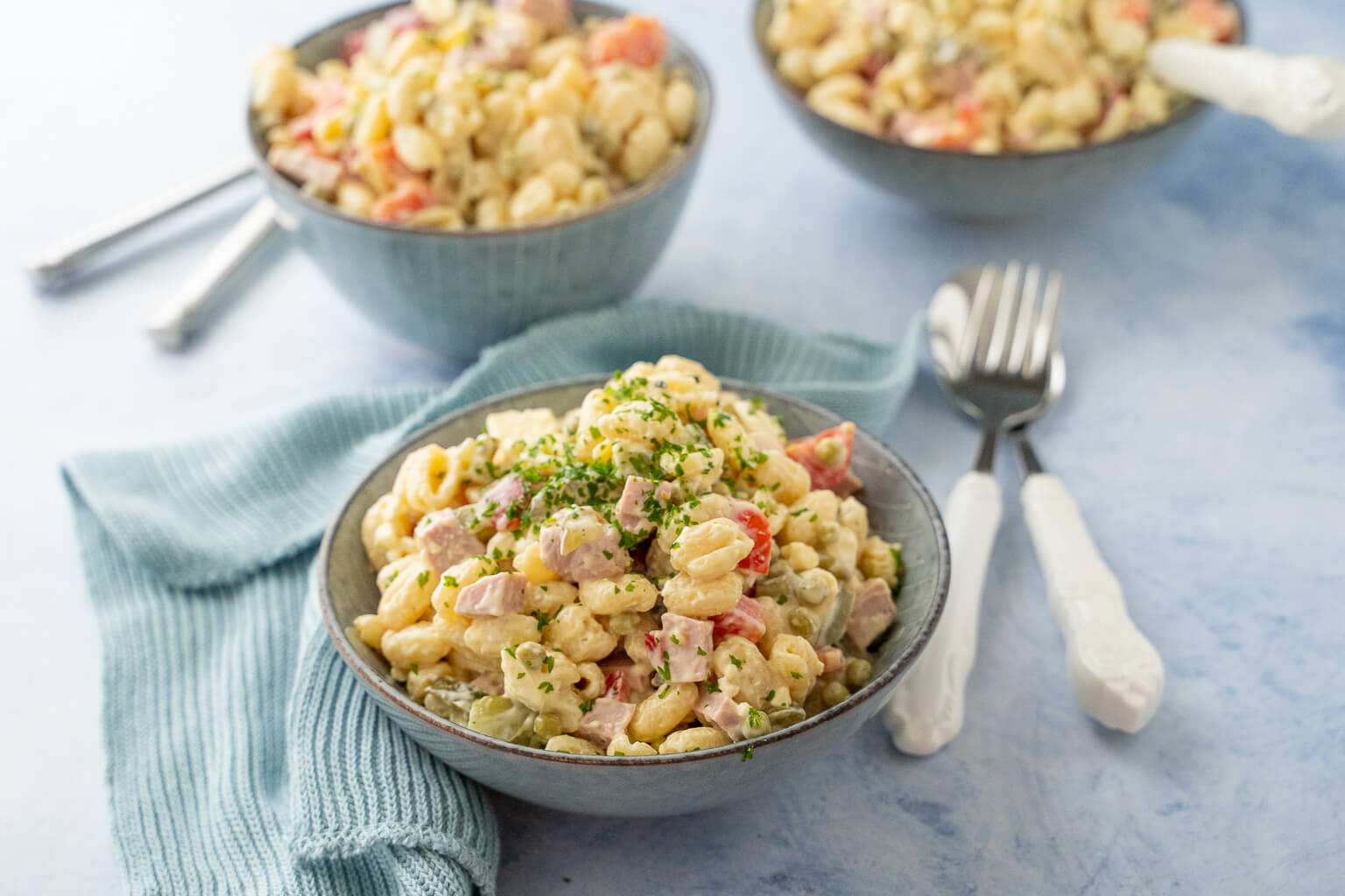Nudelsalat mit cremigem Salatdressing