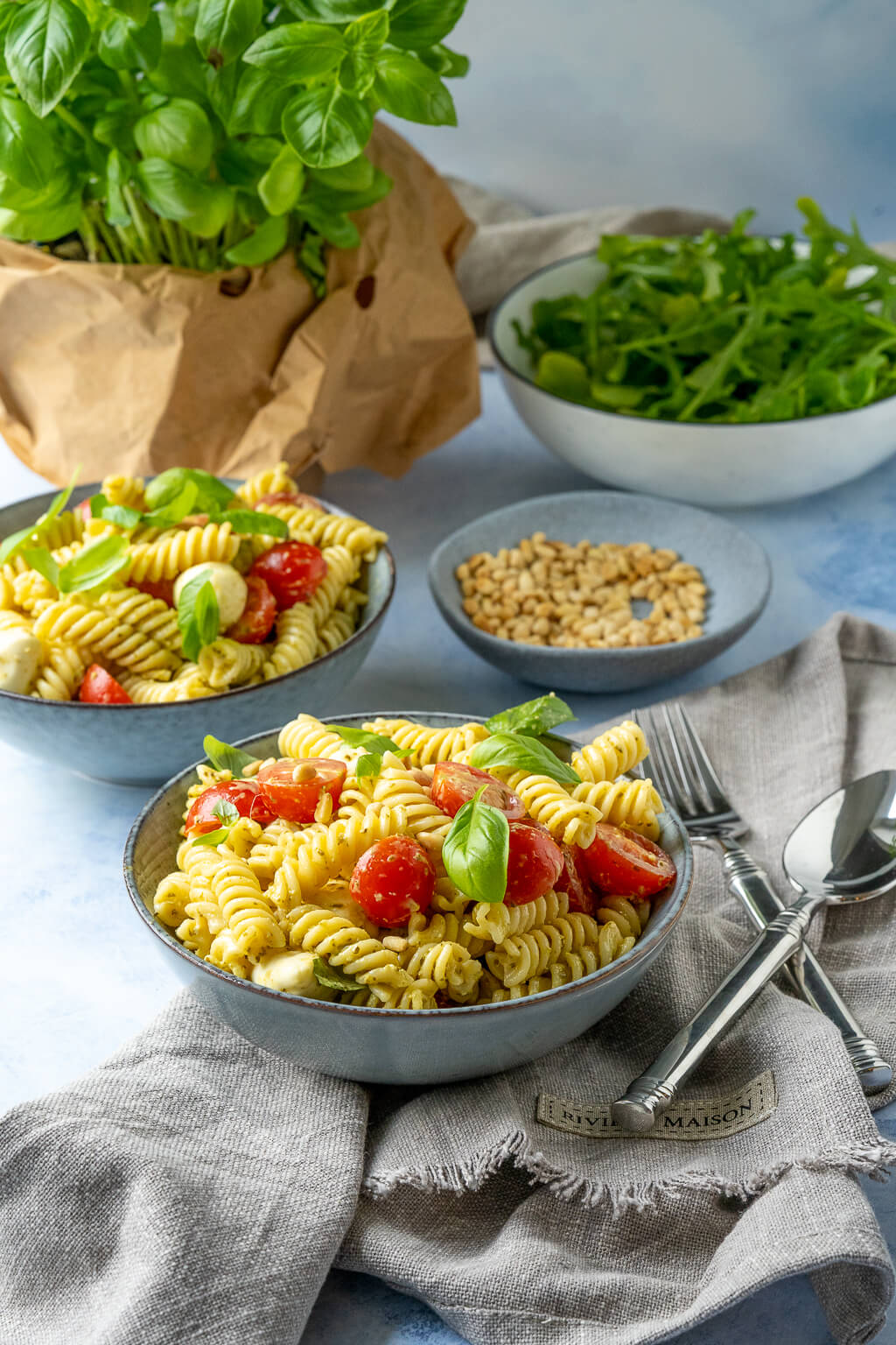 Pesto Nudelsalat mit nur 4 Zutaten - leckeres Blitz-Rezent - Einfach Malene