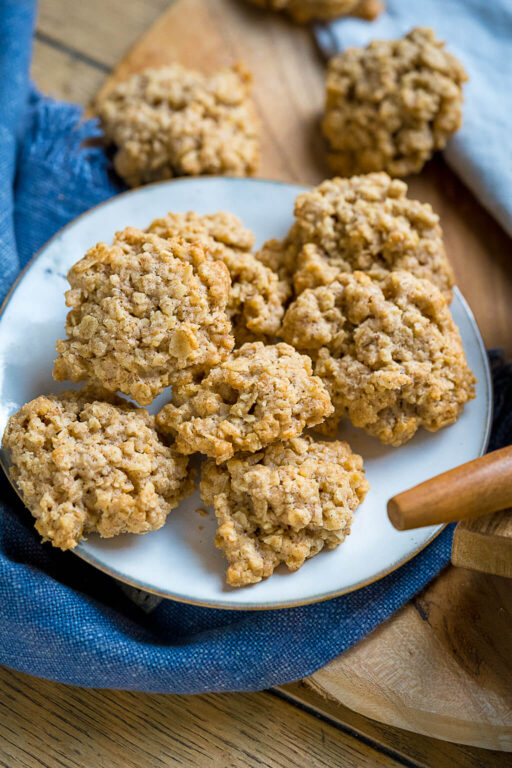 Haferflocken Walnusstaler - so einfach und lecker - Einfach Malene Haferflocken Walnusstaler - so einfach und lecker - Einfach Malene
