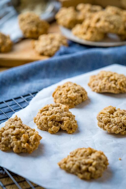 Haferflocken Walnusstaler - so einfach und lecker - Einfach Malene Haferflocken Walnusstaler - so einfach und lecker - Einfach Malene