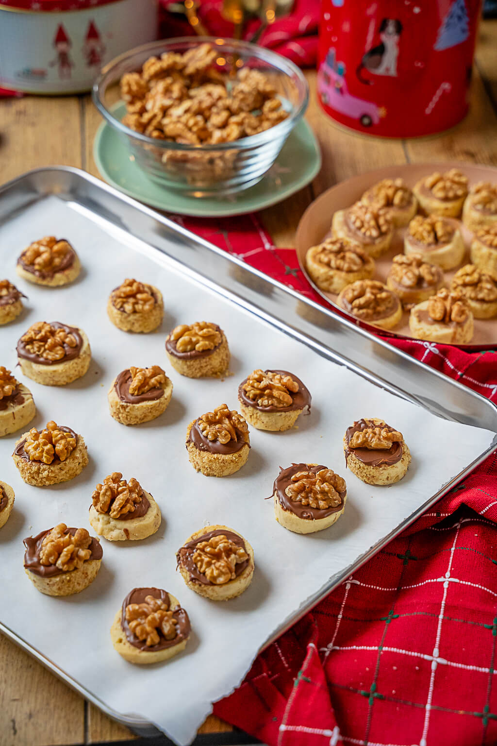 Walnusstaler Rezept - Leckere Nussplätzchen ohne Ausstechen Walnusstaler Rezept - Leckere Nussplätzchen ohne Ausstechen