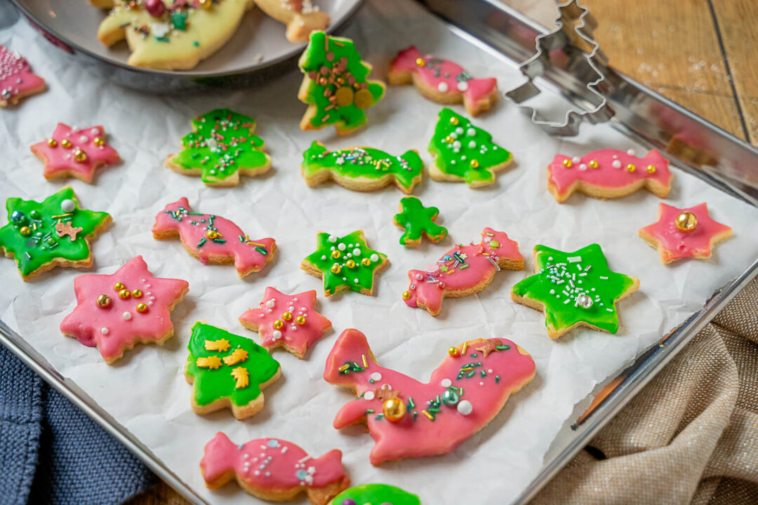 Weihnachtsplätzchen verzieren - tolle Ideen Kekse hübsch zu gestalten ... Weihnachtsplätzchen verzieren - tolle Ideen Kekse hübsch zu gestalten ...