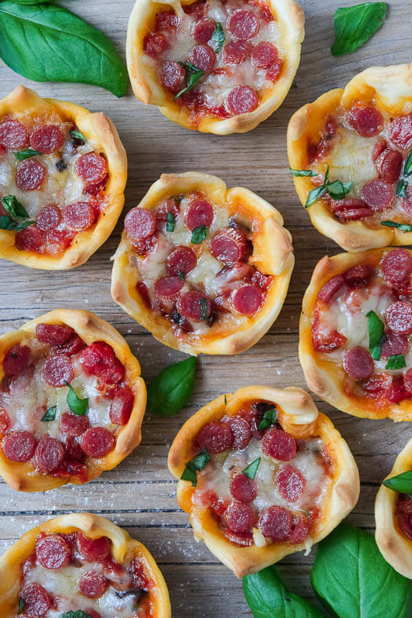 Leckere Minipizzenn als Snack für den Silvesterabend