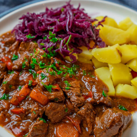 Einfaches Gulasch für Anfänger