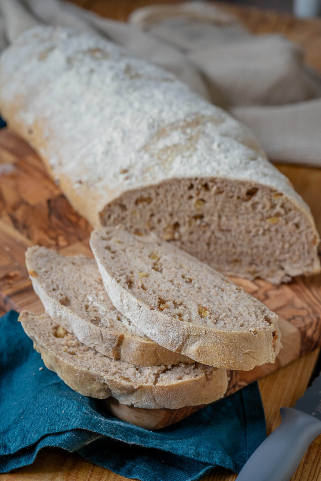 Walnuss Ciabatta aus dem Ofen - mit nur 5 Zutaten - Einfach Malene