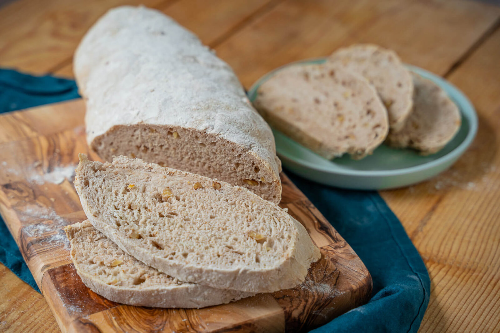 Walnuss Ciabatta aus dem Ofen - mit nur 5 Zutaten - Einfach Malene