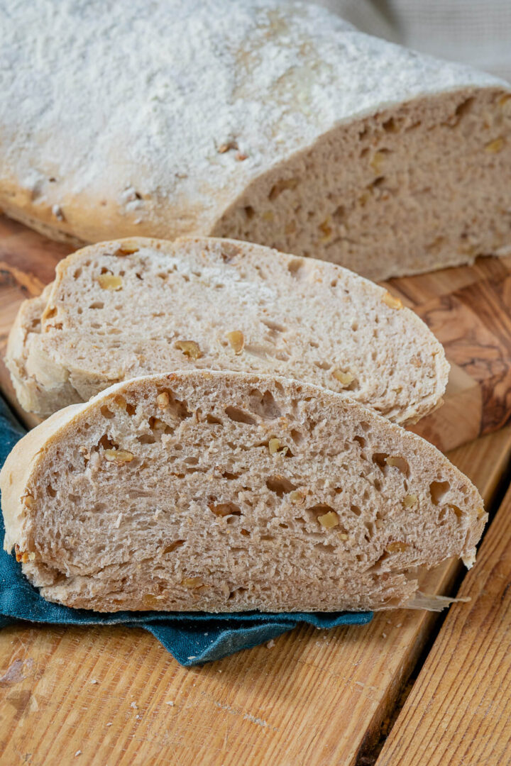 Walnuss Ciabatta aus dem Ofen - mit nur 5 Zutaten - Einfach Malene
