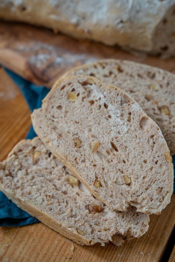 Walnuss Ciabatta aus dem Ofen - mit nur 5 Zutaten - Einfach Malene
