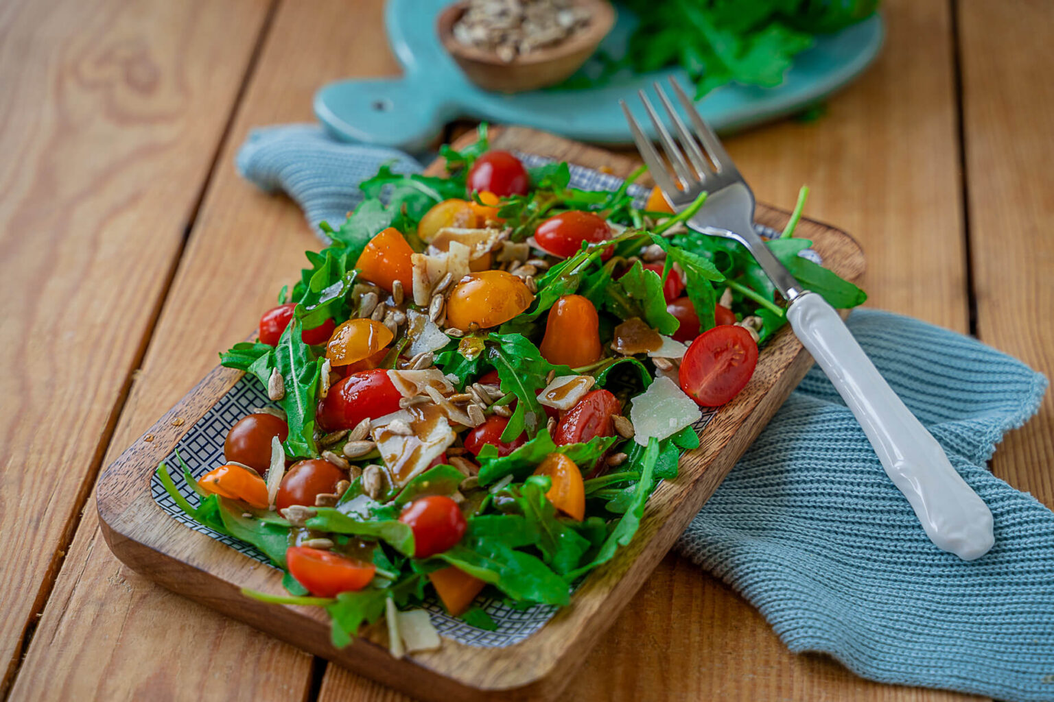 Rucola Salat mit Tomaten und Balsamico Dresssing - Einfach Malene