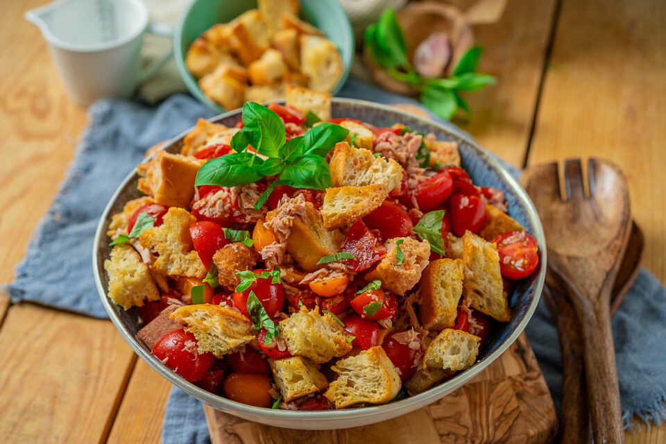 Griechischer Kritharaki Salat mit Feta - perfekte Nudelsalat Beilage