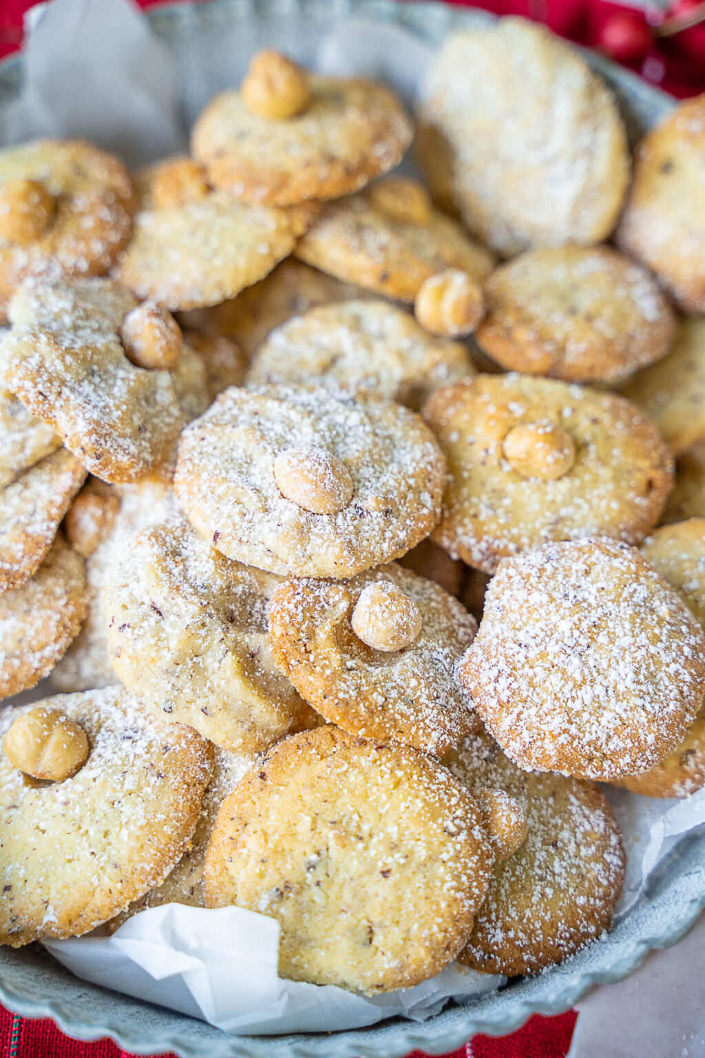 Nussplätzchen - köstliches Spritzgebäck - Einfach Malene Nussplätzchen - köstliches Spritzgebäck - Einfach Malene