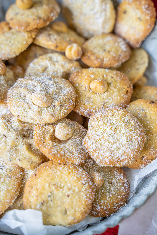 Nussplätzchen - köstliches Spritzgebäck - Einfach Malene Nussplätzchen - köstliches Spritzgebäck - Einfach Malene