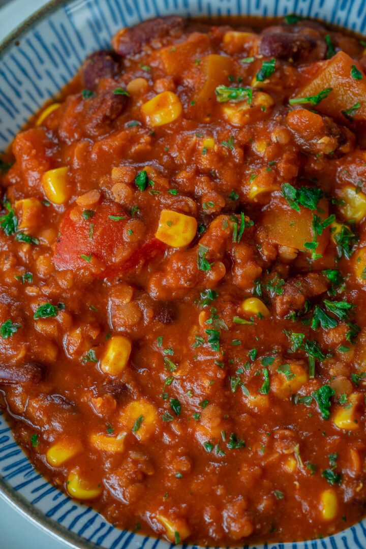Chili sin Carne - vegetarisches Chili mit roten Linsen - Einfach Malene